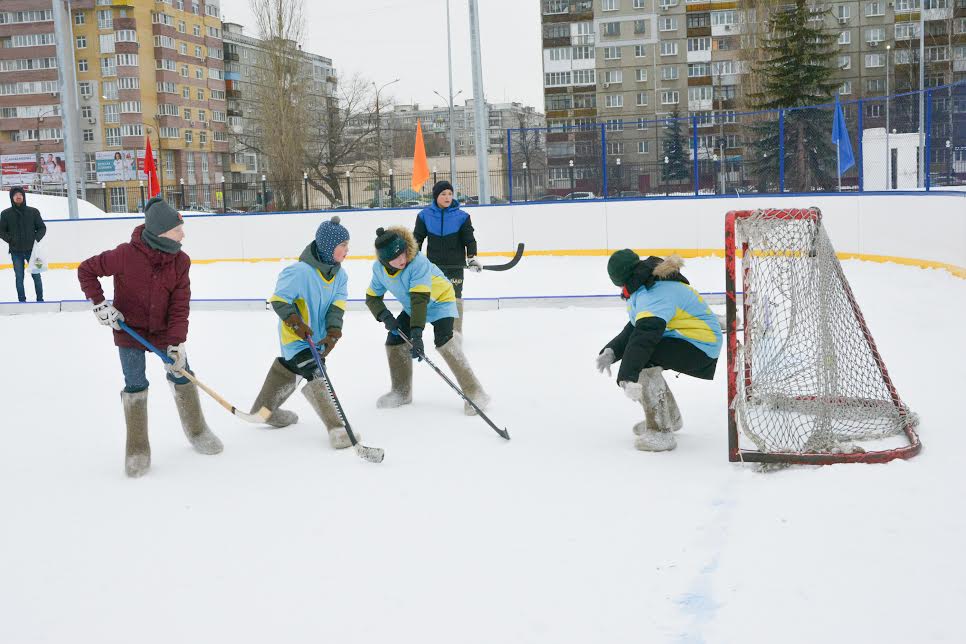 Глава Нижнего Новгорода открыл "Офицерскую хоккейную лигу" на стадионе "Чайка"