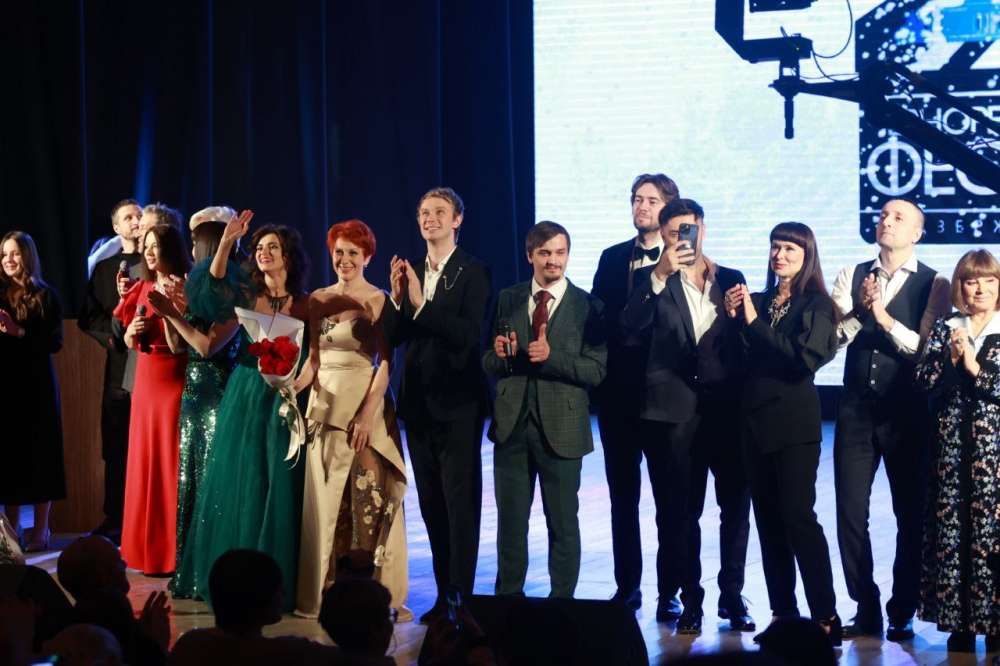 Звёзды театра и кино приехали на открытие фестиваля "Черноречье Фест" в Дзержинск