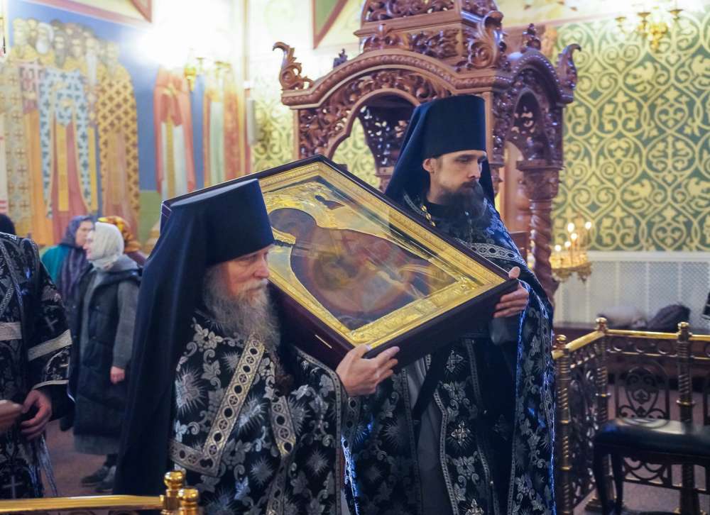 Утраченная в годы гонений икона Николая Чудотворца вернулась в Благовещенский монастырь Нижнего Новгорода