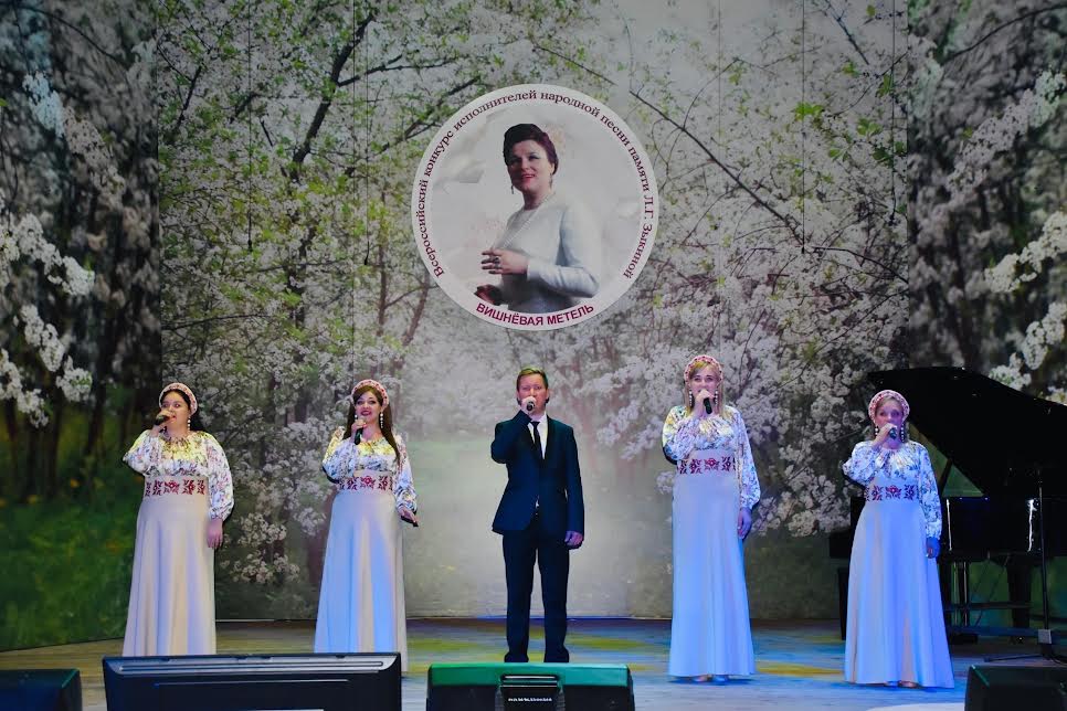 Около 200 человек приняли участие в XI Всероссийском конкурсе исполнителей народной песни 