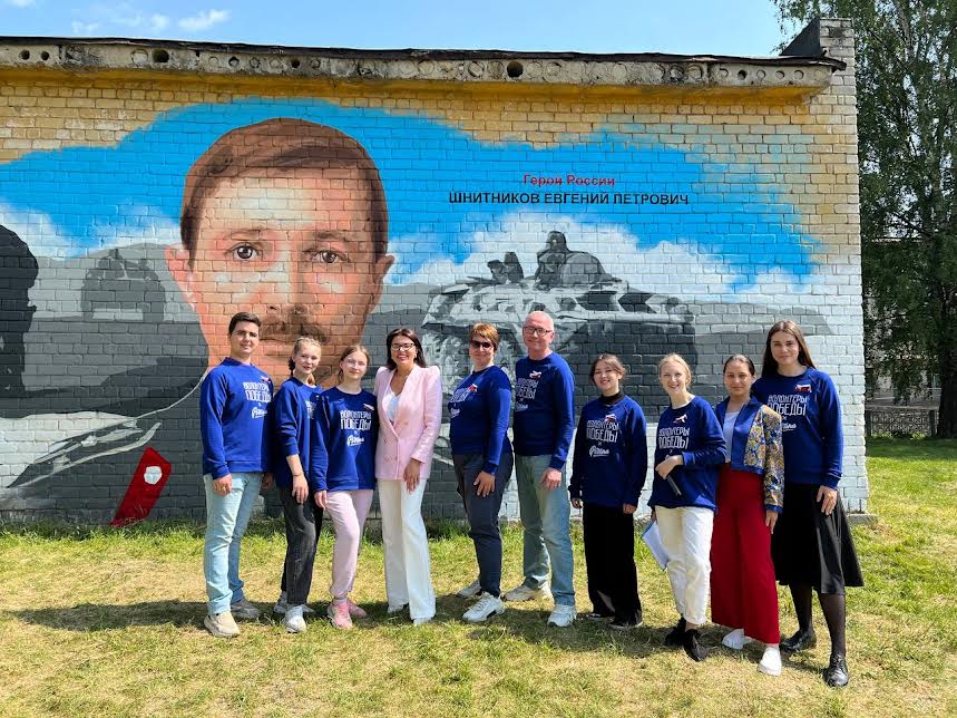 Граффити с портретом Героя России Евгения Шнитникова появилось в Автозаводском районе