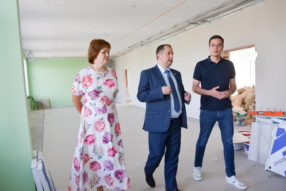 Юрий Шалабаев провел выездное совещание в первом школьном кванториуме Нижнего Новгорода