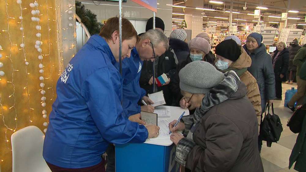 Подписи за кандидата на выборы президента РФ Владимира Путина собирают в Сормовском районе
