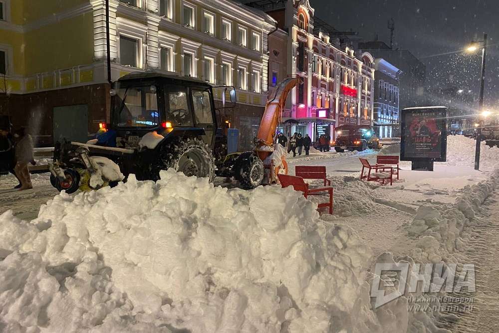 Уборка снега в Нижнем Новгороде в предстоящие выходные будет осуществляться круглосуточно