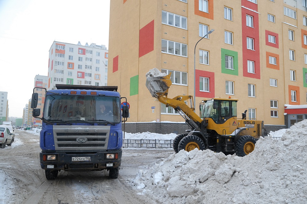 Почти на 40 улицах Нижнего Новгорода будут убирать снег в ночь на 1 марта