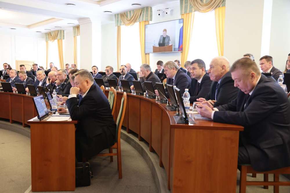 Депутаты ЗСНО обсудили перспективы развития дорожной отрасли в регионе