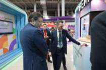 Глеб Никитин презентовал стенд ИТ-кампуса НЕЙМАРК на ВФМ в Сочи