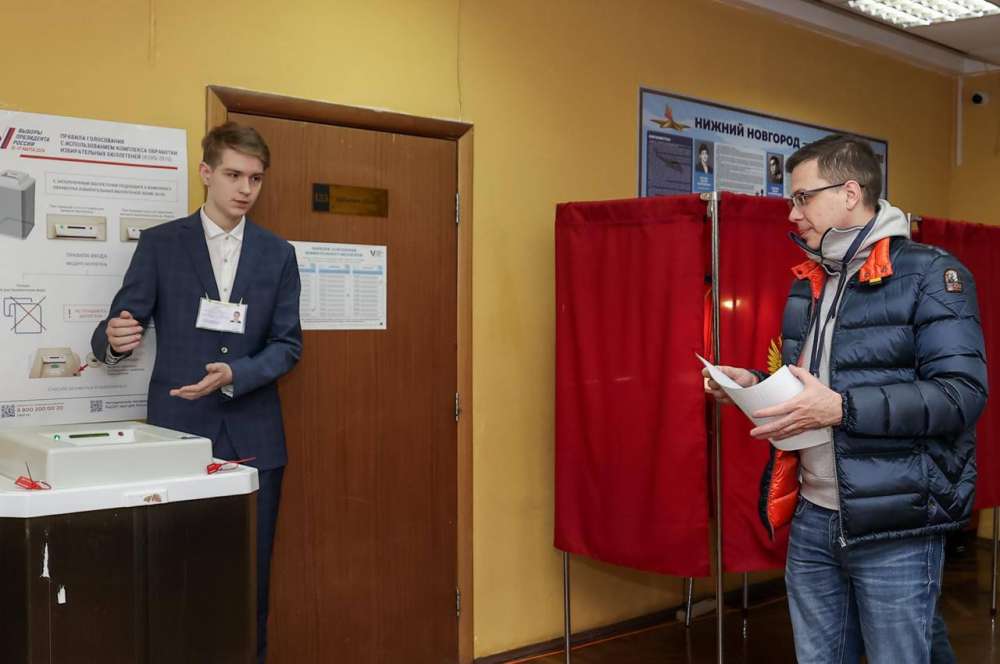 Глава Нижнего Новгорода Юрий Шалабаев проголосовал на выборах президента РФ