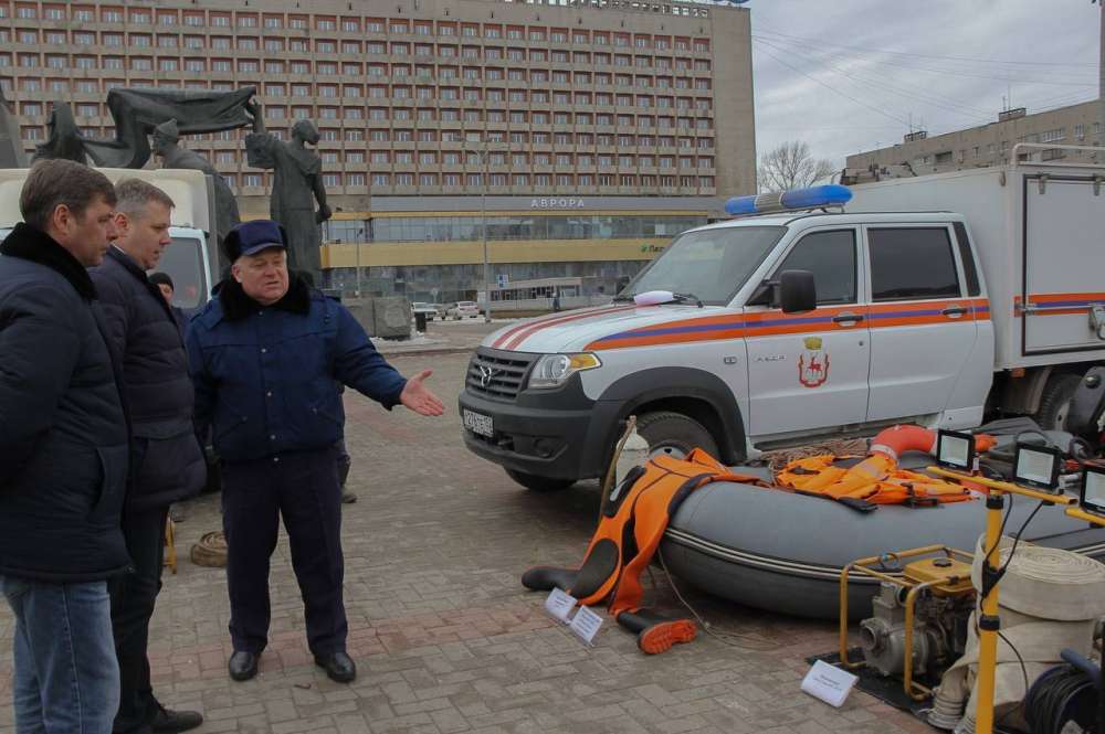 Готовность спецтехники и спасательных команд оценили в Канавинском районе