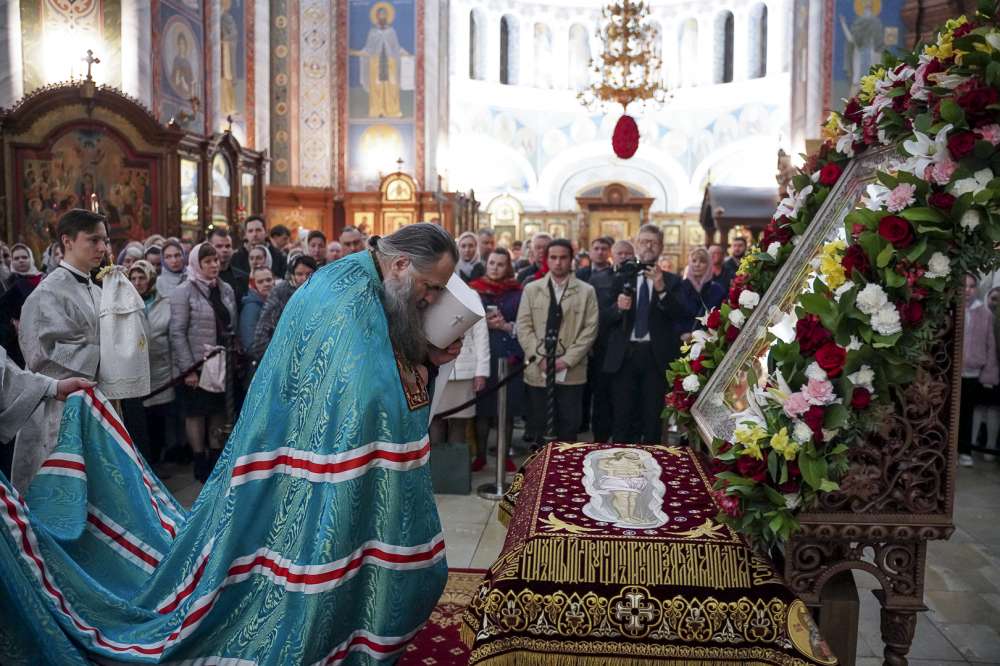  Митрополит Георгий возглавил богослужения в Александро-Невском кафедральном соборе 