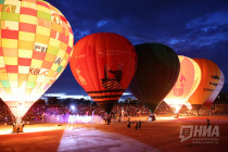 Вечернее свечение аэростатов 2025