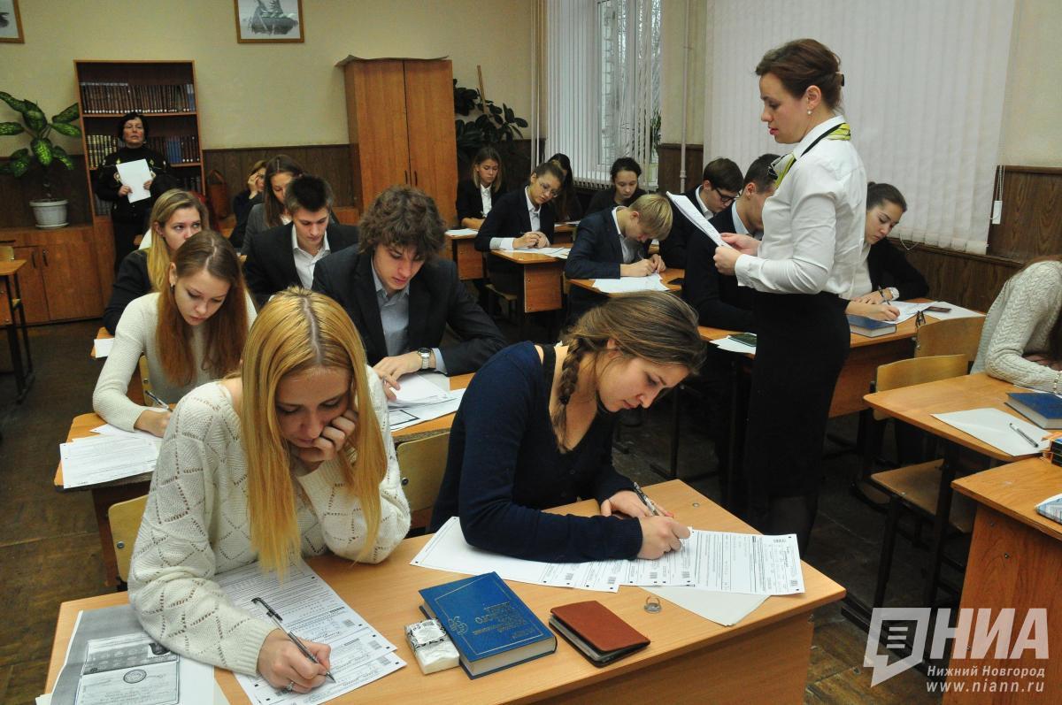 Минпросвещения продлит и расширит эксперимент с упрощенной формой сдачи ОГЭ