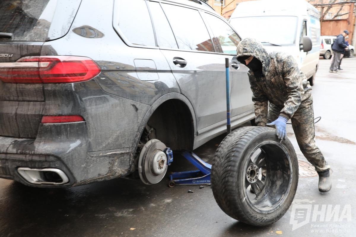 Нижегородцам рассказали, когда переобуваться к зиме