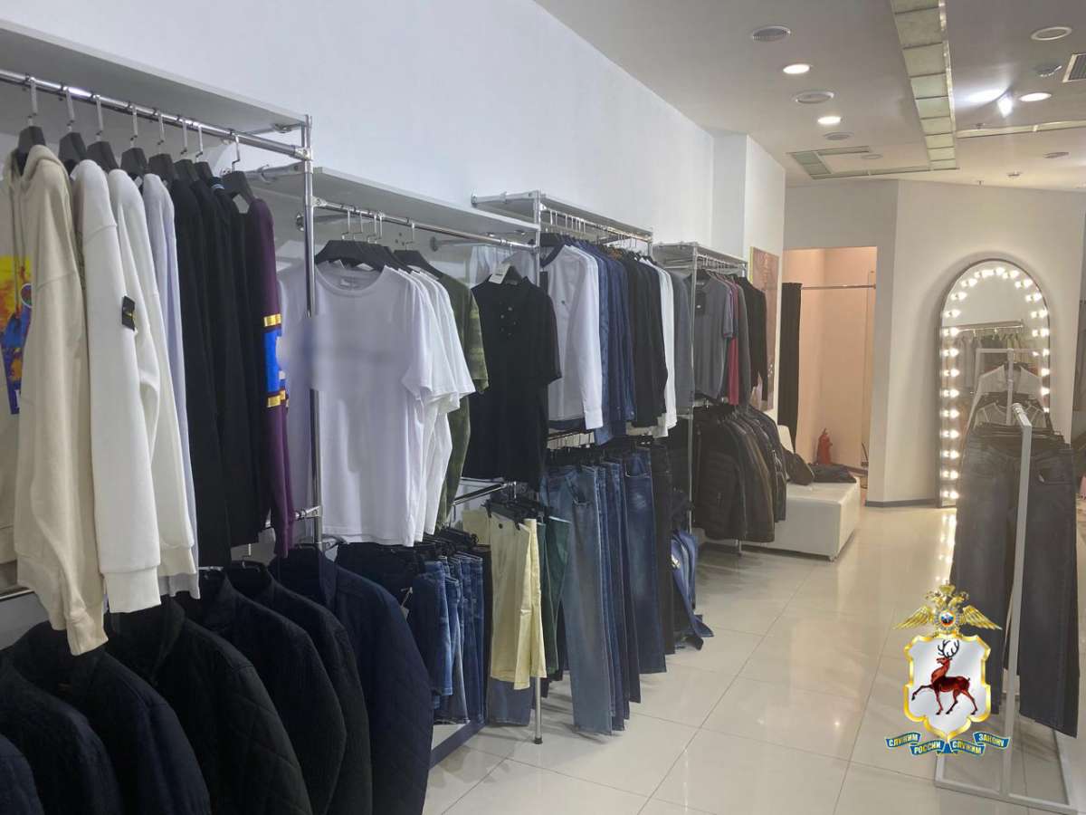 Экс-супругов осудили за продажу поддельной люксовой одежды в Нижнем Новгороде