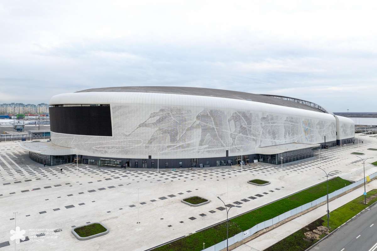 Опубликованы новые фото строящегося Ледового дворца на Стрелке