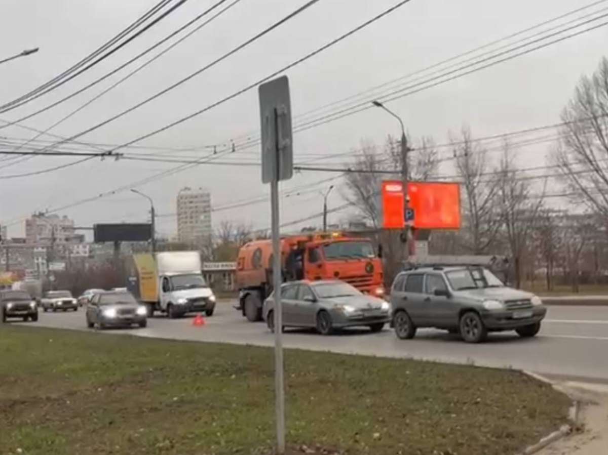 Нижегородец попал под машину из-за конфликта с другим водителем