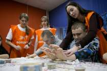 Волонтеры Эн+ создали атмосферу тепла, поддержки и новогоднего волшебства для детей