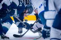 Нижегородская Чайка поиграла Мамонтам Югры с футбольным счетом