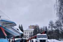 Снег повредил памятник Метеор в Сормове