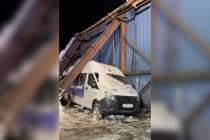 Крыша автопредприятия придавила семь Газелей в Нижегородской области