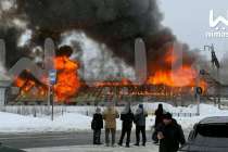 Склад с мукой горит на 1000 кв. метрах в Нижегородской области