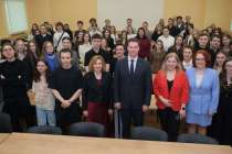 В НИУ Президентской академии прошла встреча студентов с региональным министром спорта Дмитрием Кабайло