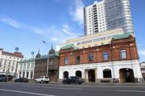 Два исторических дома восстановили на Сенной площади в Нижнем Новгороде