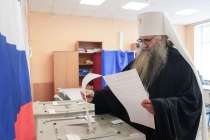 Митрополит Георгий сходил на выборы в Нижнем Новгороде